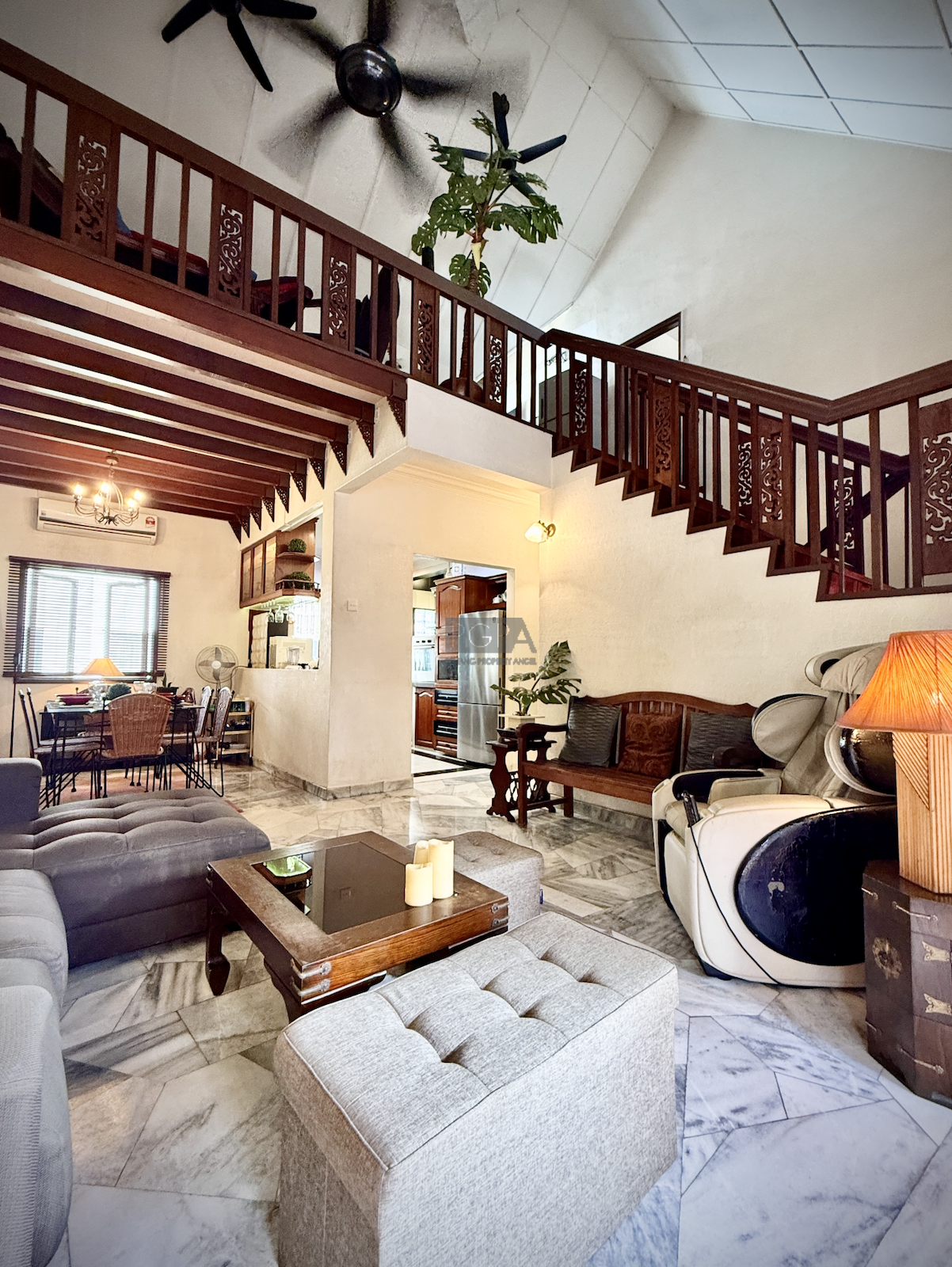 Mutiara Court Duplex Apartment in Island Glades.