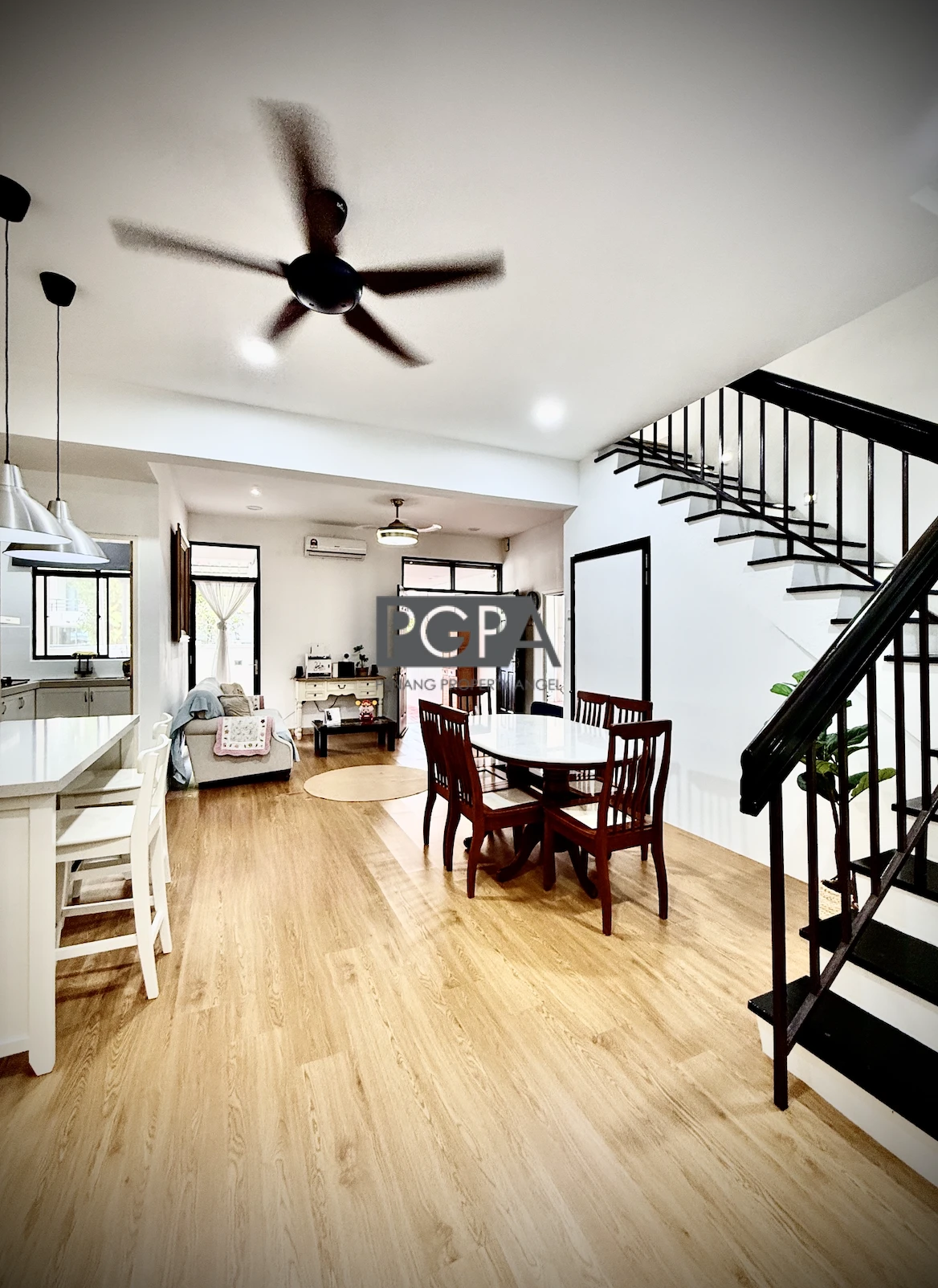 Charming Three-Storey Terraced Home in Pantai Miami.